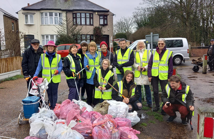 Anna Firth MP alongside Meg Davidson and other residents of Prittle Brook Community Group